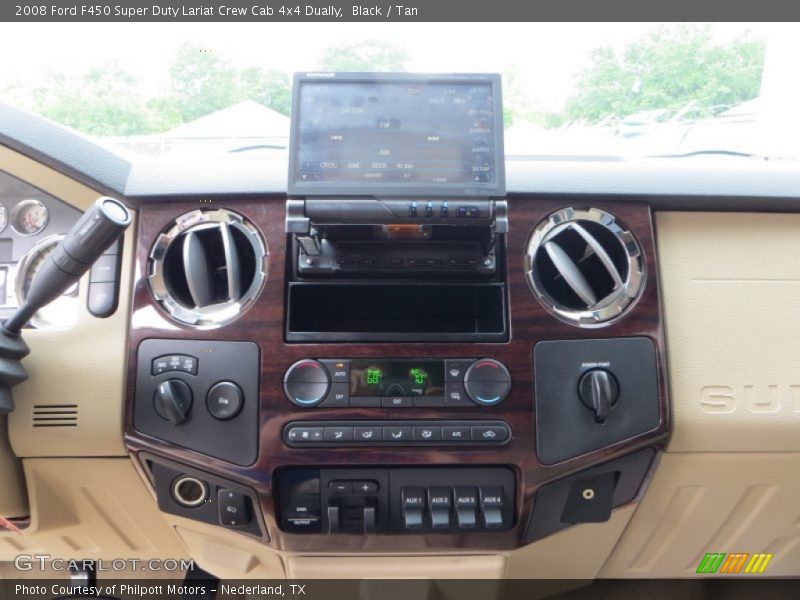 Controls of 2008 F450 Super Duty Lariat Crew Cab 4x4 Dually