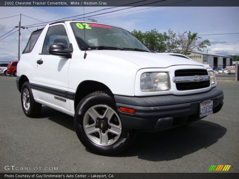 White / Medium Gray 2002 Chevrolet Tracker Convertible