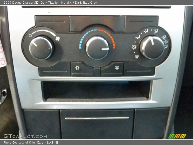 Controls of 2009 Charger SE