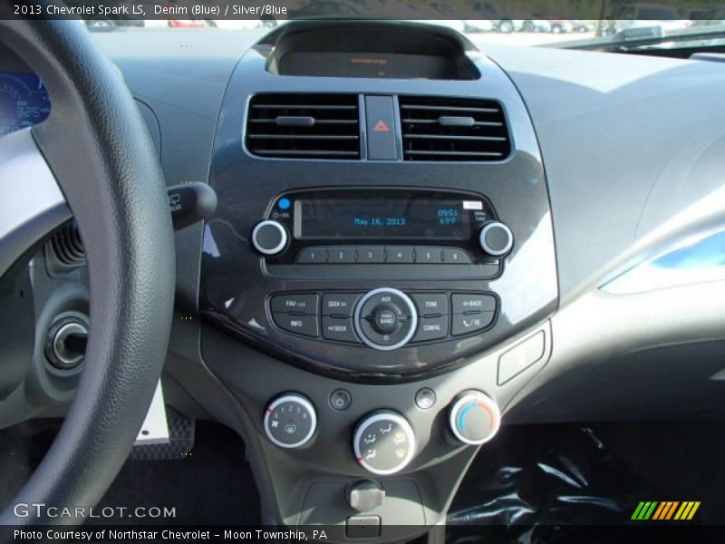 Denim (Blue) / Silver/Blue 2013 Chevrolet Spark LS