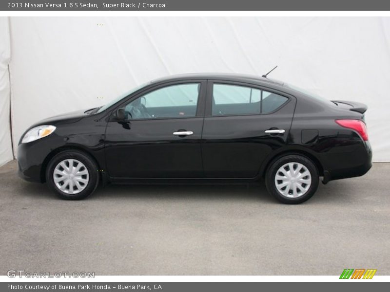 Super Black / Charcoal 2013 Nissan Versa 1.6 S Sedan