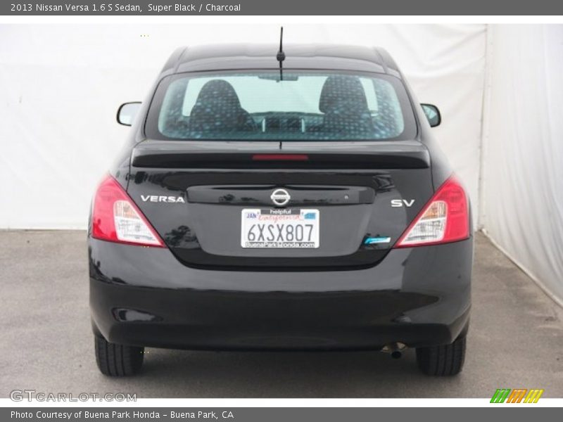 Super Black / Charcoal 2013 Nissan Versa 1.6 S Sedan