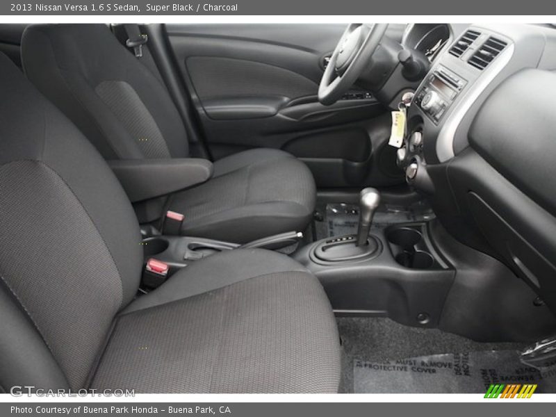 Super Black / Charcoal 2013 Nissan Versa 1.6 S Sedan