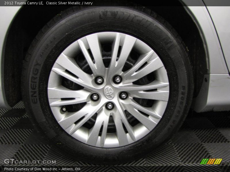 Classic Silver Metallic / Ivory 2012 Toyota Camry LE