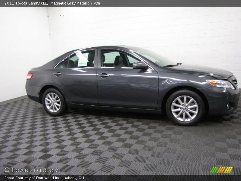 Magnetic Gray Metallic / Ash 2011 Toyota Camry XLE