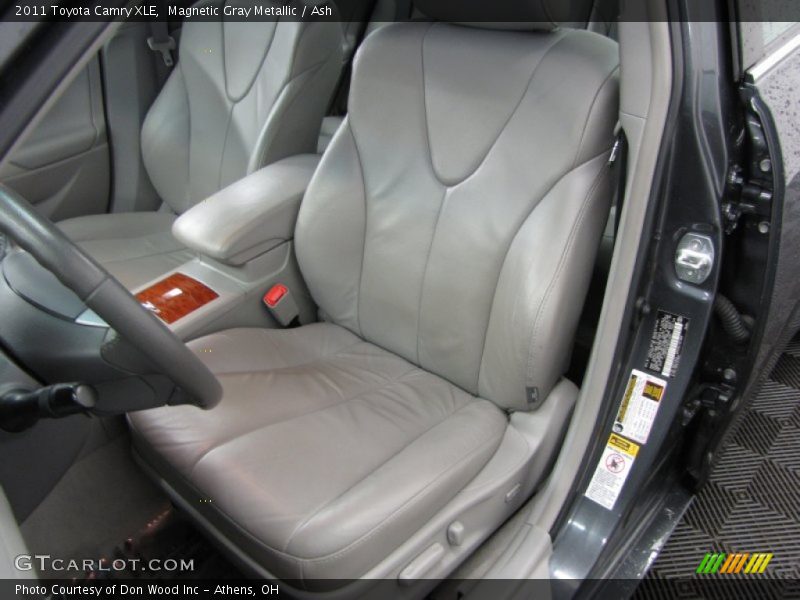 Magnetic Gray Metallic / Ash 2011 Toyota Camry XLE