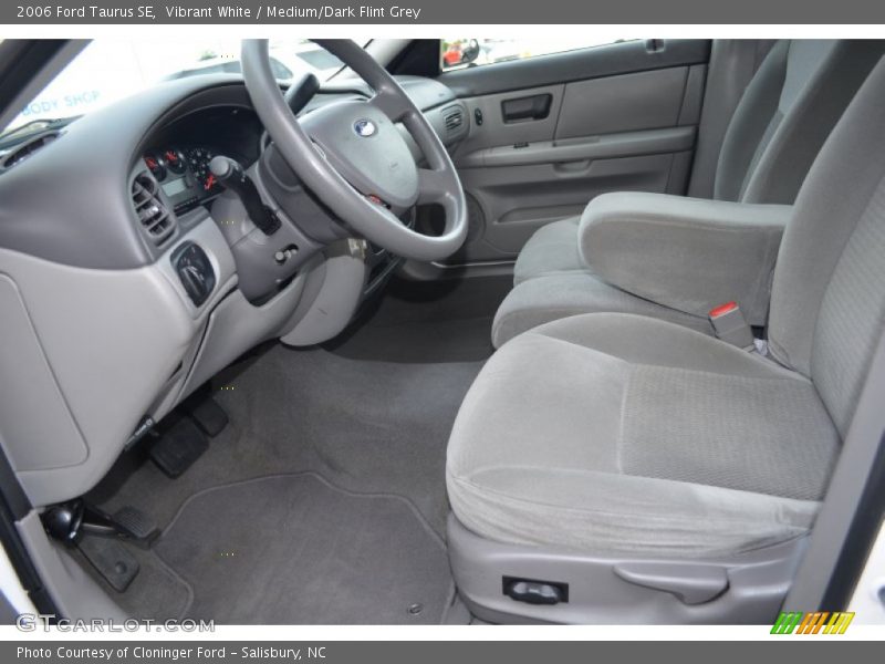  2006 Taurus SE Medium/Dark Flint Grey Interior