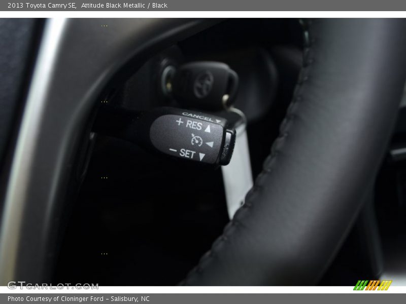 Attitude Black Metallic / Black 2013 Toyota Camry SE