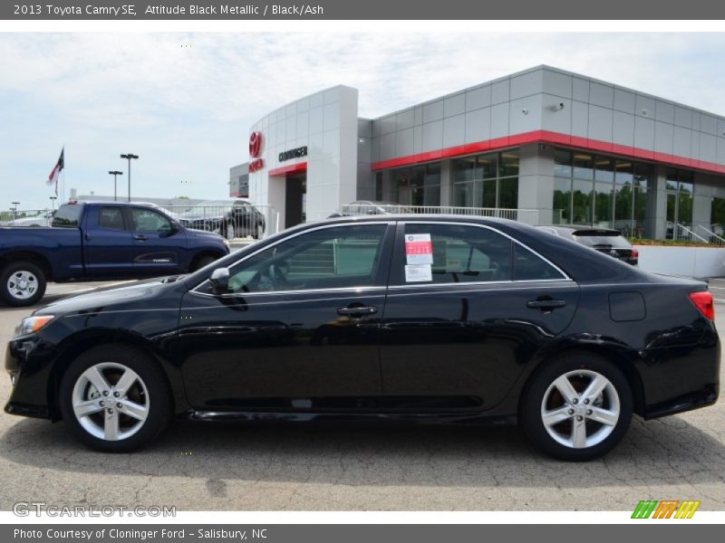Attitude Black Metallic / Black/Ash 2013 Toyota Camry SE