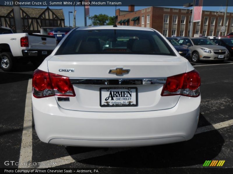 Summit White / Jet Black/Medium Titanium 2013 Chevrolet Cruze LS