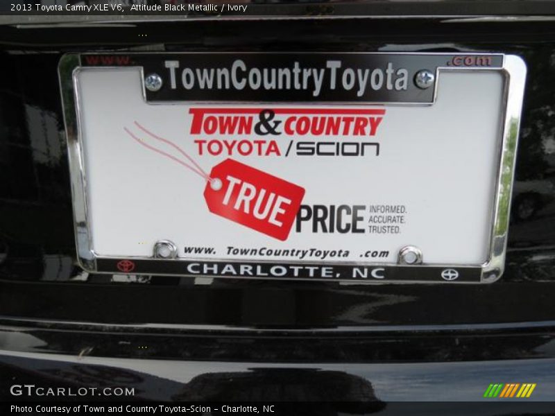 Attitude Black Metallic / Ivory 2013 Toyota Camry XLE V6