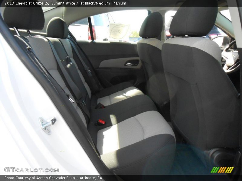 Summit White / Jet Black/Medium Titanium 2013 Chevrolet Cruze LS