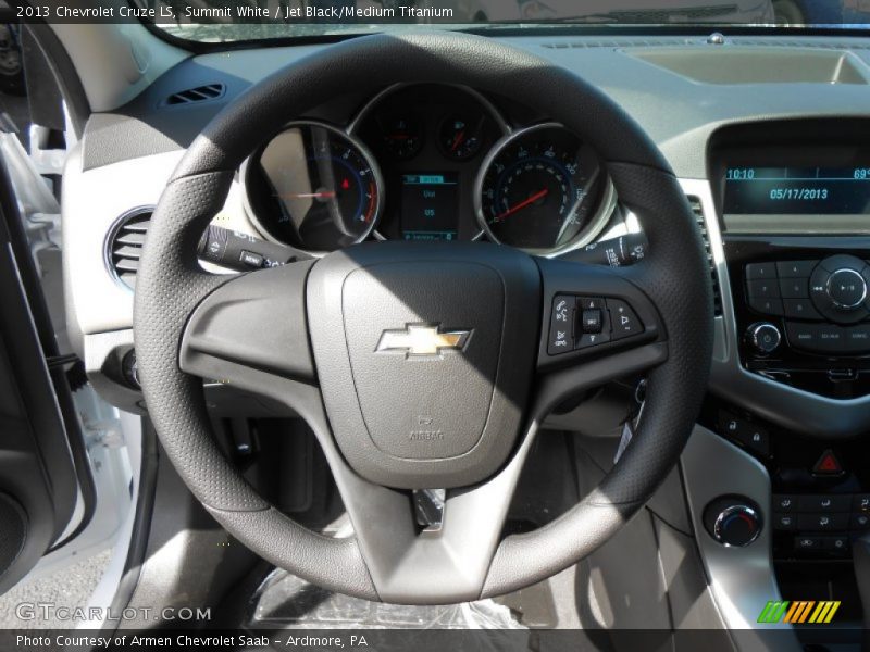 Summit White / Jet Black/Medium Titanium 2013 Chevrolet Cruze LS