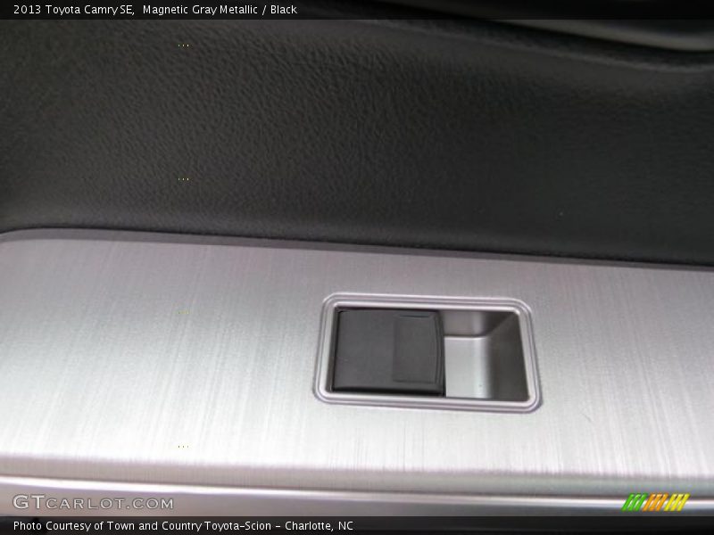 Magnetic Gray Metallic / Black 2013 Toyota Camry SE