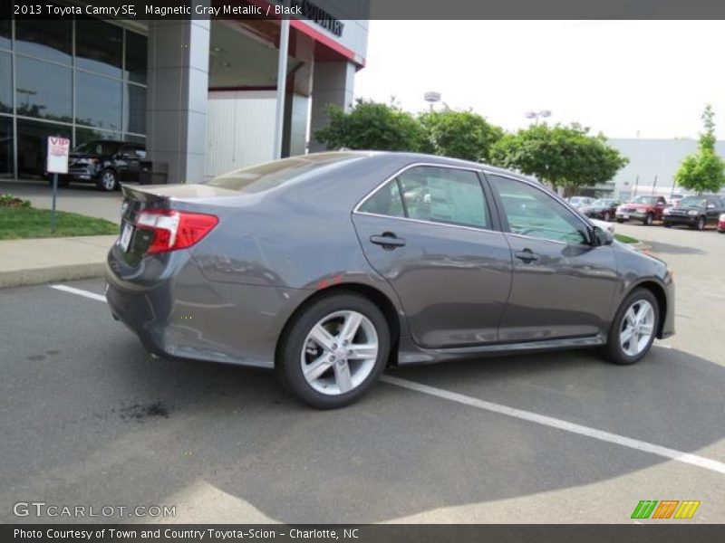 Magnetic Gray Metallic / Black 2013 Toyota Camry SE