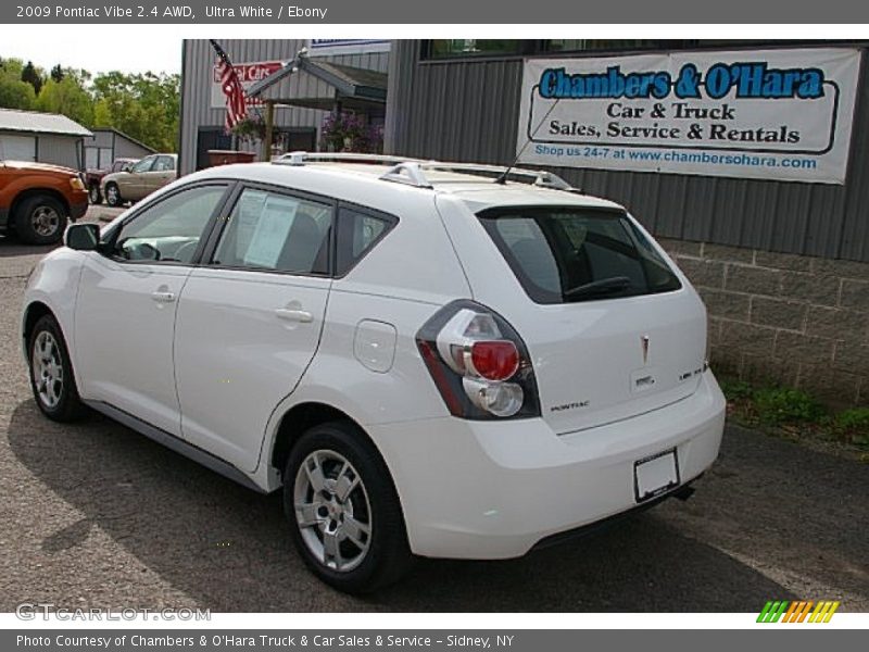 Ultra White / Ebony 2009 Pontiac Vibe 2.4 AWD