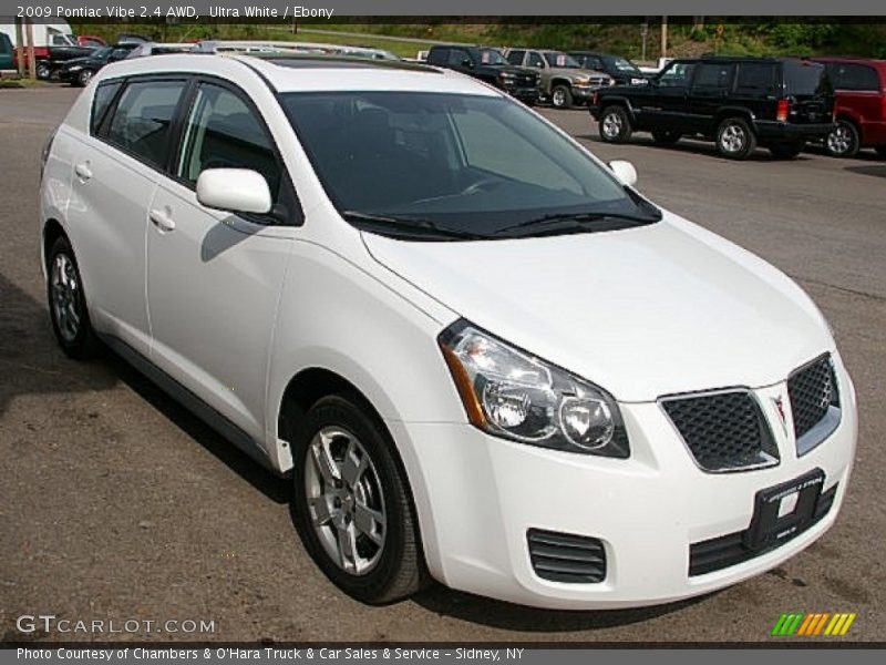 Ultra White / Ebony 2009 Pontiac Vibe 2.4 AWD