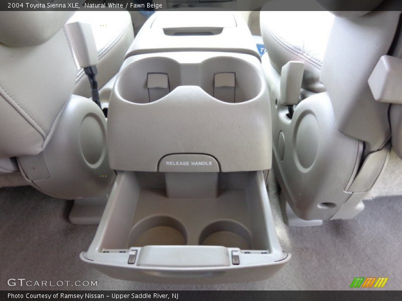 Natural White / Fawn Beige 2004 Toyota Sienna XLE