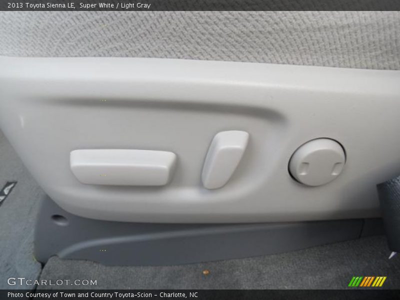 Super White / Light Gray 2013 Toyota Sienna LE