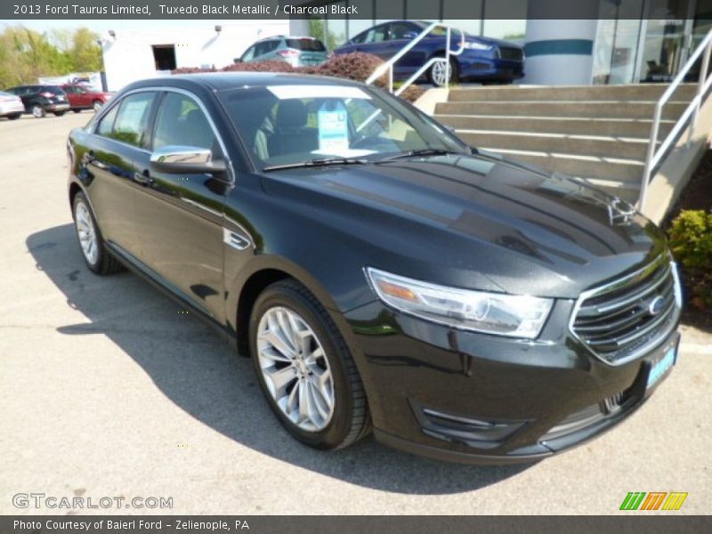 Tuxedo Black Metallic / Charcoal Black 2013 Ford Taurus Limited