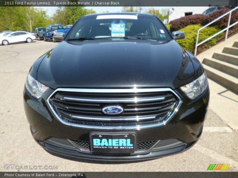 Tuxedo Black Metallic / Charcoal Black 2013 Ford Taurus Limited
