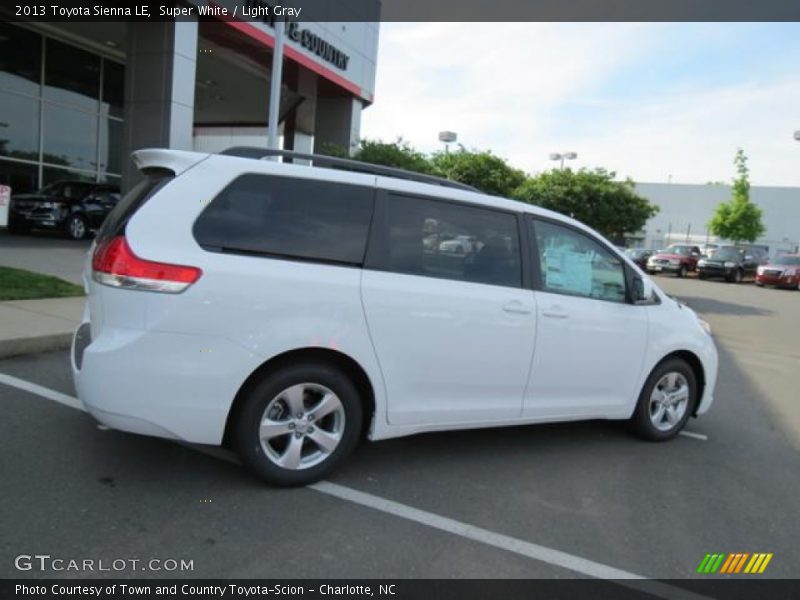 Super White / Light Gray 2013 Toyota Sienna LE