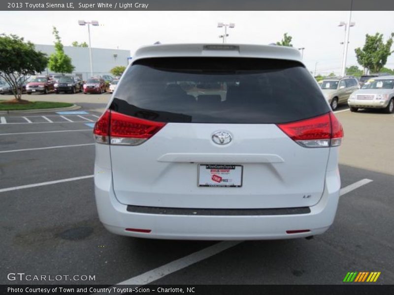Super White / Light Gray 2013 Toyota Sienna LE