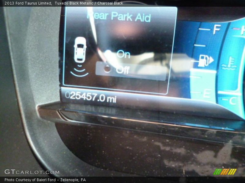 Tuxedo Black Metallic / Charcoal Black 2013 Ford Taurus Limited