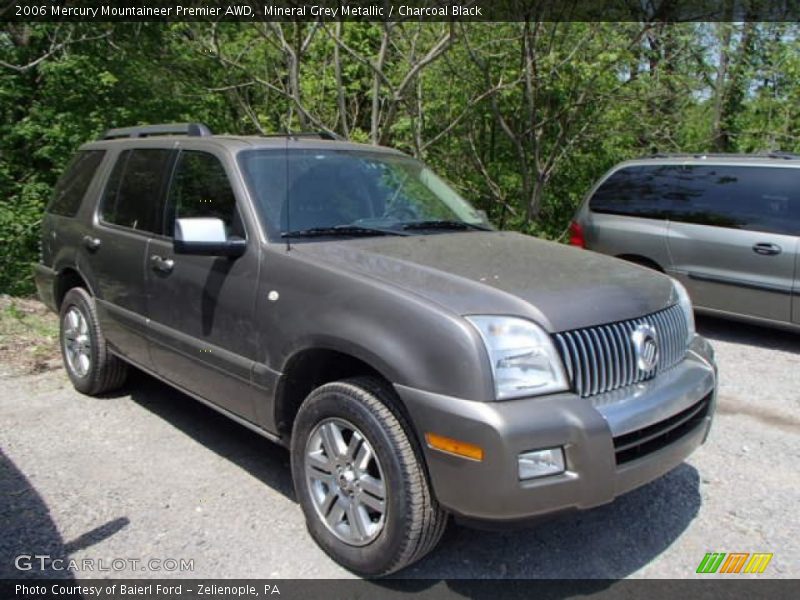 Front 3/4 View of 2006 Mountaineer Premier AWD