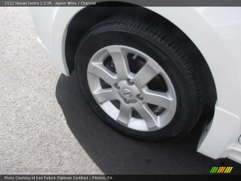Aspen White / Charcoal 2012 Nissan Sentra 2.0 SR