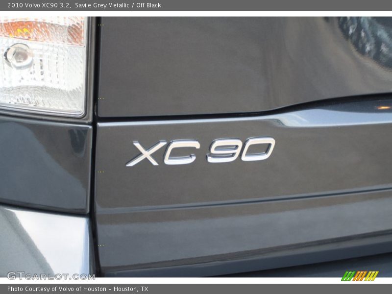 Savile Grey Metallic / Off Black 2010 Volvo XC90 3.2