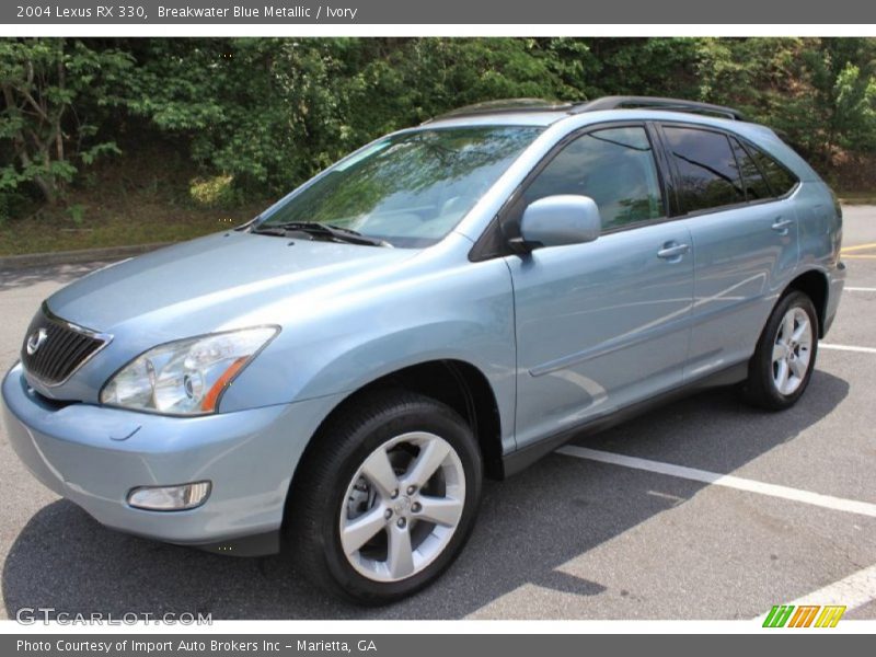 Front 3/4 View of 2004 RX 330