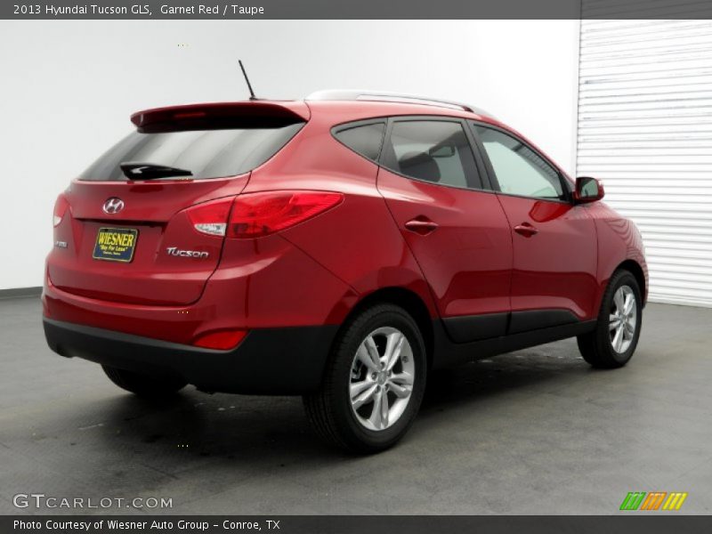 Garnet Red / Taupe 2013 Hyundai Tucson GLS