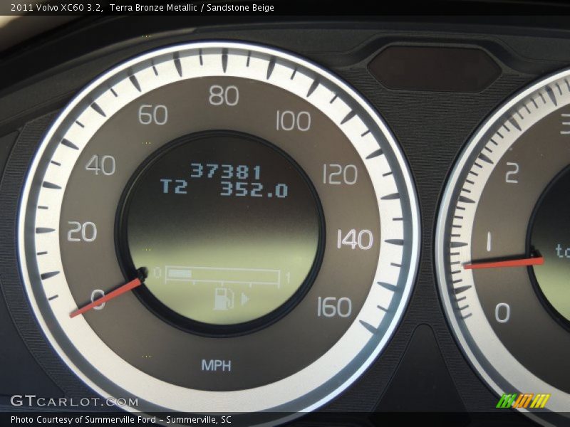 Terra Bronze Metallic / Sandstone Beige 2011 Volvo XC60 3.2