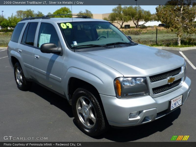 Silver Ice Metallic / Gray 2009 Chevrolet TrailBlazer LT