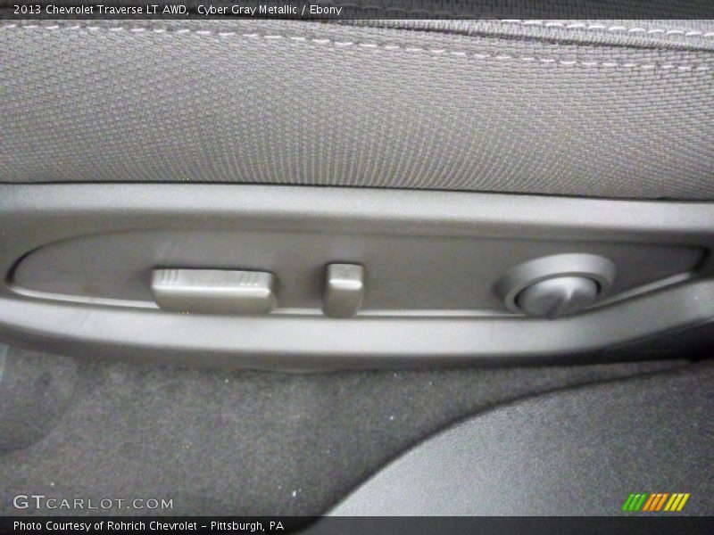 Cyber Gray Metallic / Ebony 2013 Chevrolet Traverse LT AWD