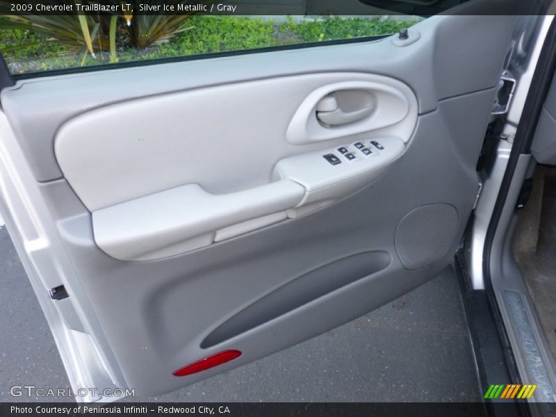 Silver Ice Metallic / Gray 2009 Chevrolet TrailBlazer LT