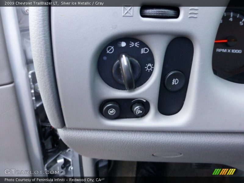 Silver Ice Metallic / Gray 2009 Chevrolet TrailBlazer LT