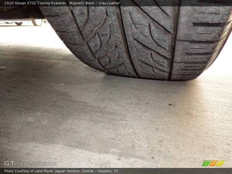 Magnetic Black / Gray Leather 2010 Nissan 370Z Touring Roadster