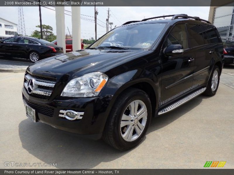 Front 3/4 View of 2008 GL 450 4Matic