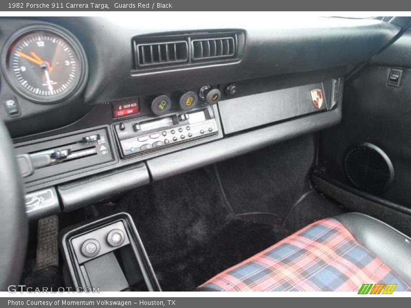 Dashboard of 1982 911 Carrera Targa