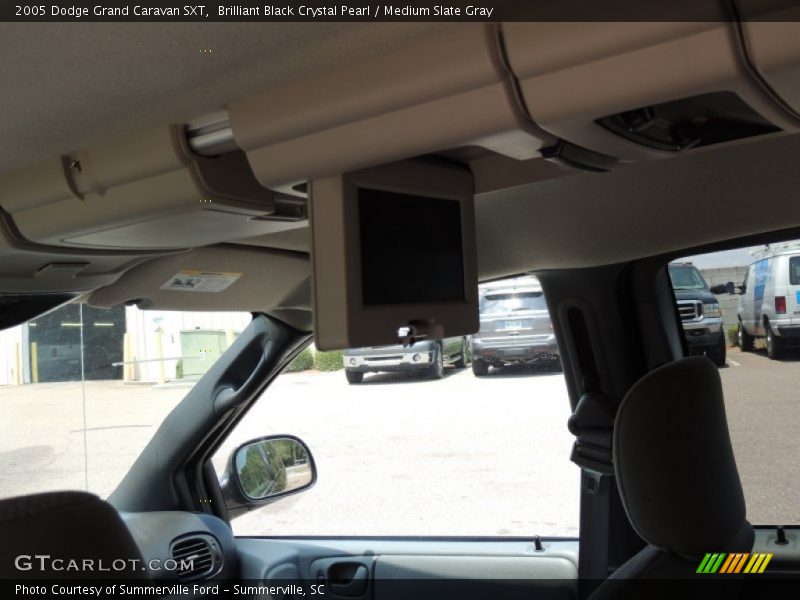 Brilliant Black Crystal Pearl / Medium Slate Gray 2005 Dodge Grand Caravan SXT