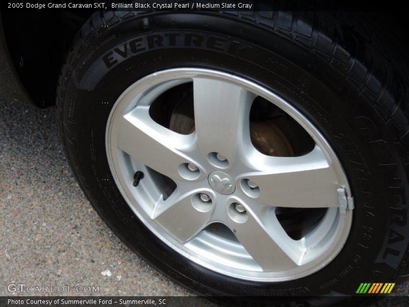 Brilliant Black Crystal Pearl / Medium Slate Gray 2005 Dodge Grand Caravan SXT