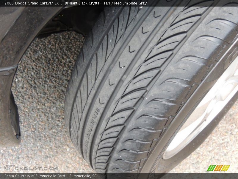 Brilliant Black Crystal Pearl / Medium Slate Gray 2005 Dodge Grand Caravan SXT