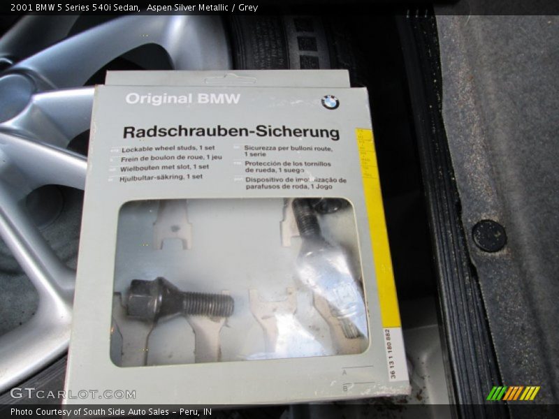 Aspen Silver Metallic / Grey 2001 BMW 5 Series 540i Sedan