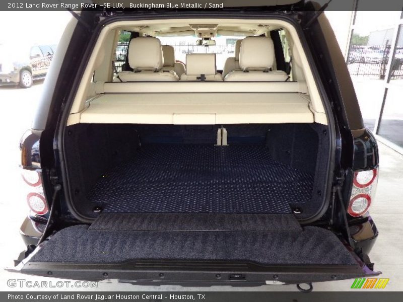  2012 Range Rover HSE LUX Trunk
