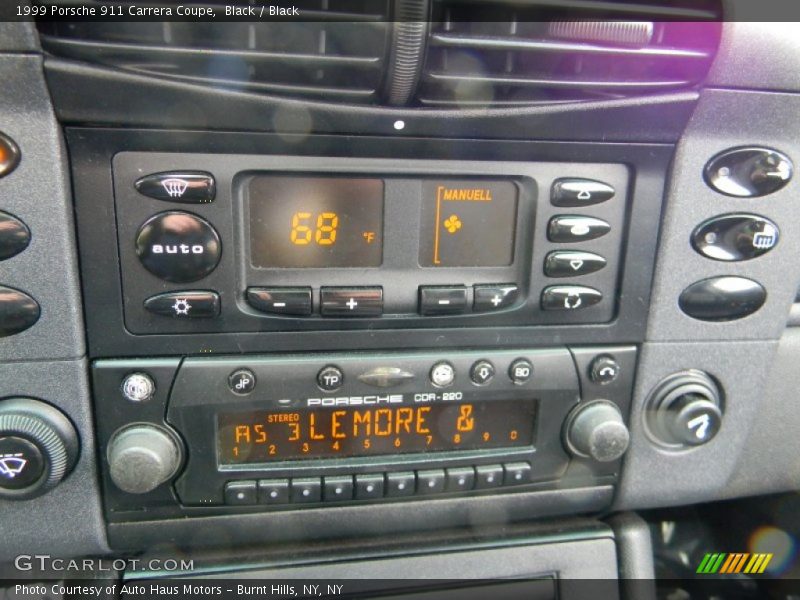 Controls of 1999 911 Carrera Coupe