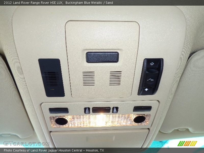 Controls of 2012 Range Rover HSE LUX