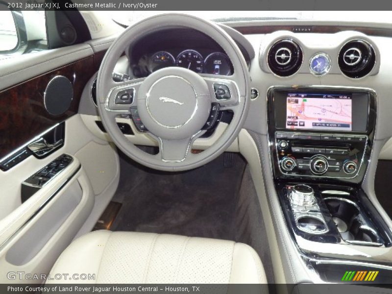 Dashboard of 2012 XJ XJ