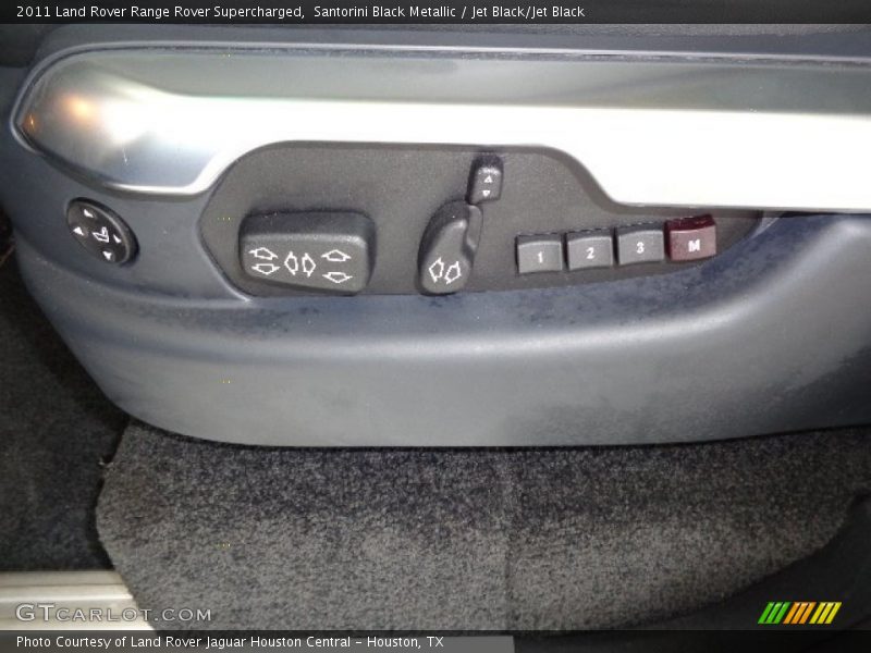 Controls of 2011 Range Rover Supercharged